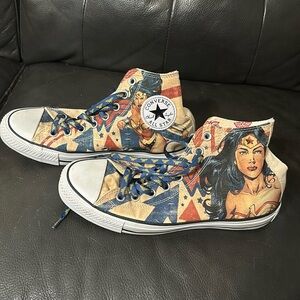Wonder Woman Converse Size 9/10